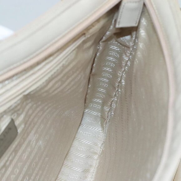 PRADA Chain Shoulder Bag Patent leather Beige Auth 109144 - Picture 12 of 16